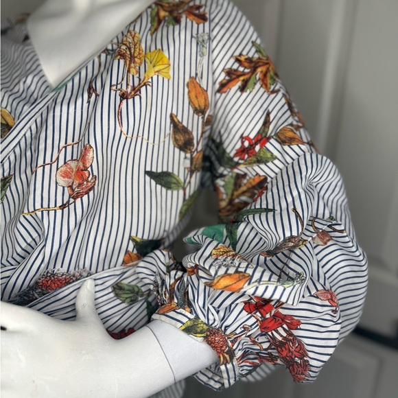 Unbranded Black and White Wrap Tie Front Blouse Size Medium. - Picture 8 of 14